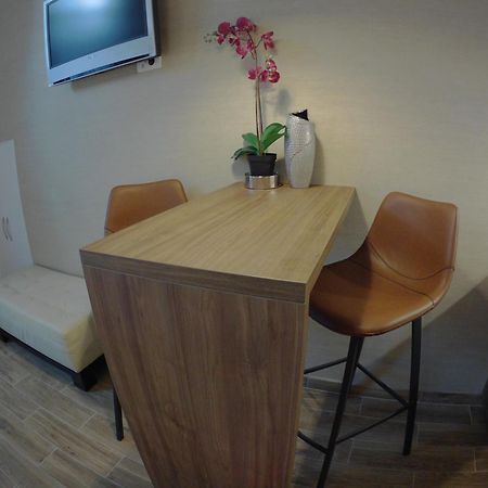 M48 Apartments Belgrád Szoba fotó